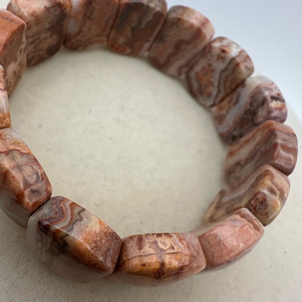 Banded Agate Beaded Elastic Bracelet - Picture 8 of 13